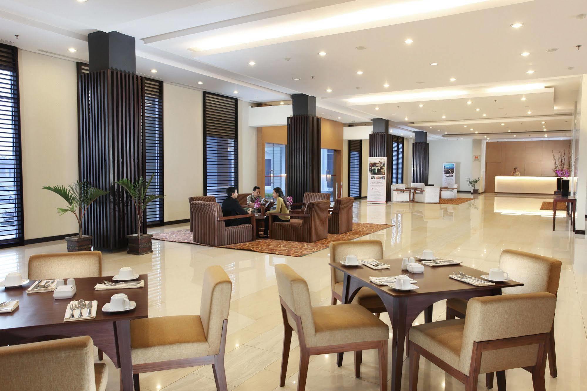Swiss-Belinn Pangkalan Bun Pangkalanbuun Exterior foto