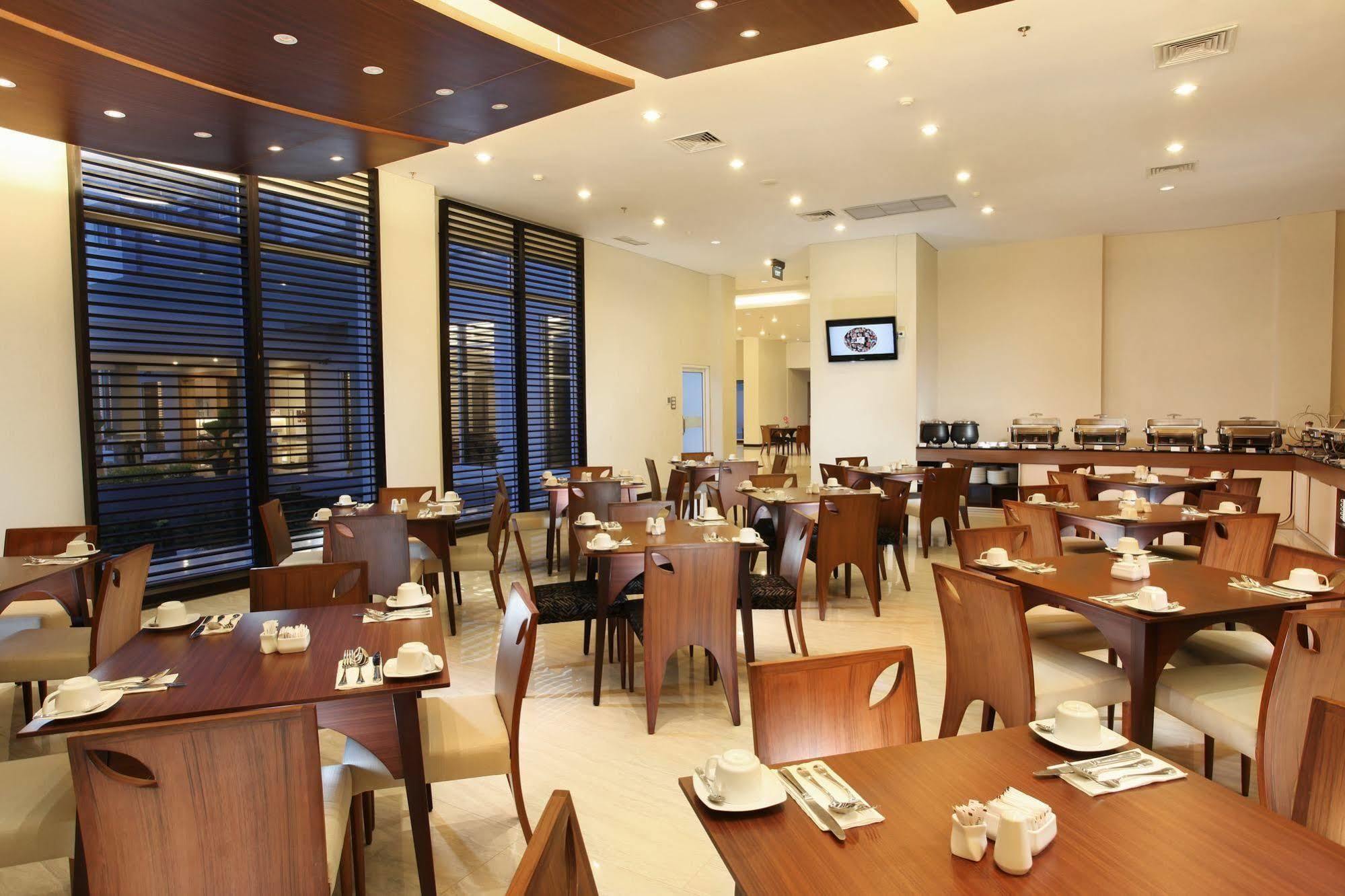 Swiss-Belinn Pangkalan Bun Pangkalanbuun Exterior foto