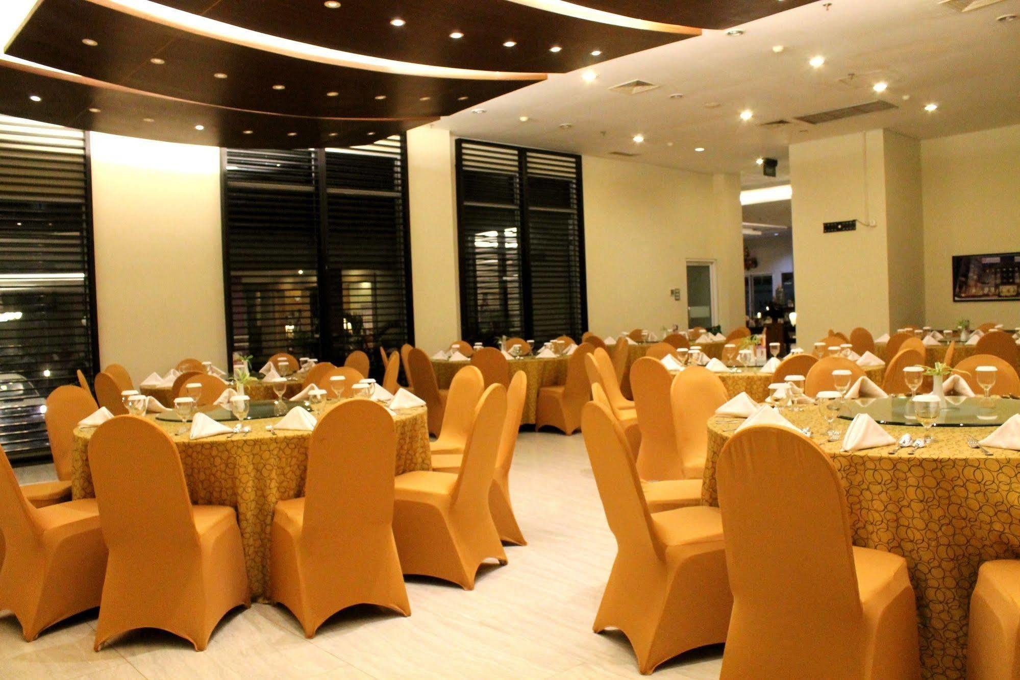 Swiss-Belinn Pangkalan Bun Pangkalanbuun Exterior foto