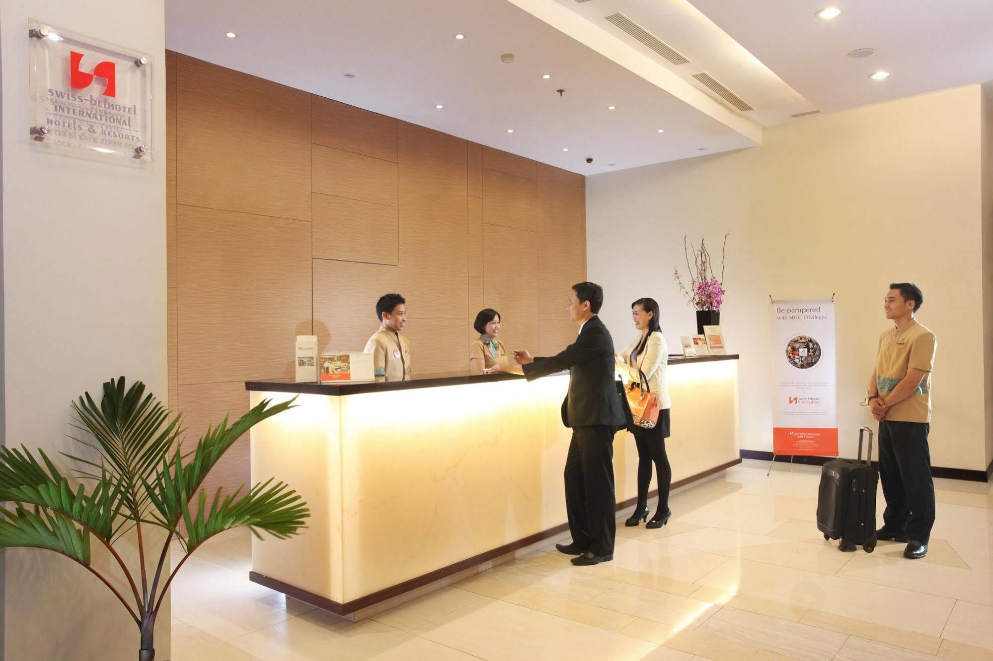 Swiss-Belinn Pangkalan Bun Pangkalanbuun Exterior foto